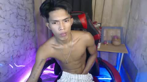 ken_minjun online show from February 2, 10:19 pm