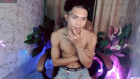 Snapshot of ken_minjun chatting on May 28, 1:08 pm ken_minjun online show from May 28, 1:08 pm