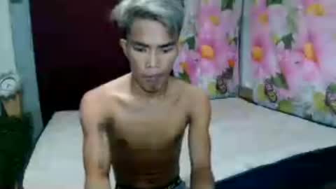 Snapshot of ken_minjun chatting on July 13, 12:08 pm ken_minjun online show from July 13, 12:08 pm