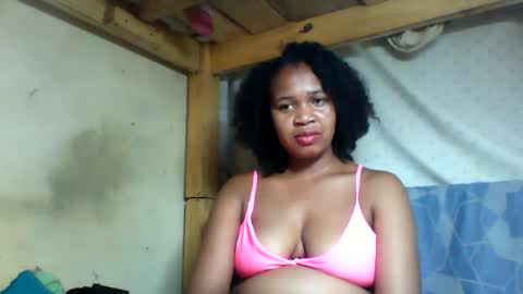 Kenalie online show from May 30, 9:01 pm