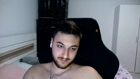 Snapshot of kenan_10 chatting on June 23, 9:35 pm kenan online show from June 23, 9:35 pm