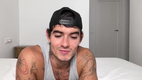 Snapshot of kenboyea_ chatting on September 17, 1:35 pm luis carlos esteban online show from September 17, 1:35 pm