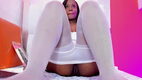 Snapshot of kendal_hot69_ chatting on April 29, 5:30 pm kendal_hot69_ online show from April 29, 5:30 pm