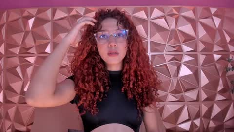 Snapshot of kendall23_ chatting on December 23, 10:53 am Kendall online show from December 23, 10:53 am