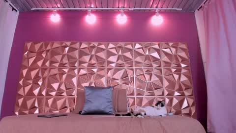 Snapshot of kendall23_ chatting on December 23, 1:56 pm Kendall online show from December 23, 1:56 pm