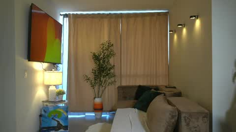 Andrea online show from April 12, 2:44 pm