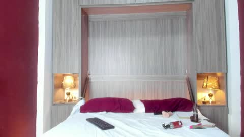 Snapshot of kendallrosse1 chatting on February 13, 5:44 pm Kendal online show from February 13, 5:44 pm