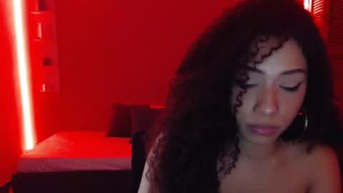 Snapshot of kendallrush2 chatting on December 13, 10:55 pm  Kendall Rush online show from December 13, 10:55 pm