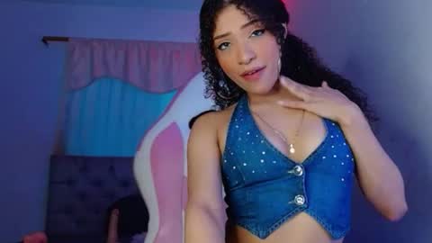 Snapshot of kendallrush2 chatting on January 1, 7:53 pm  Kendall Rush online show from January 1, 7:53 pm