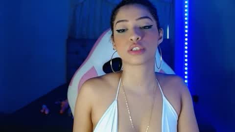 Snapshot of kendallrush2 chatting on January 6, 10:15 pm  Kendall Rush online show from January 6, 10:15 pm