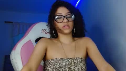 Snapshot of kendallrush2 chatting on January 10, 5:02 pm  Kendall Rush online show from January 10, 5:02 pm