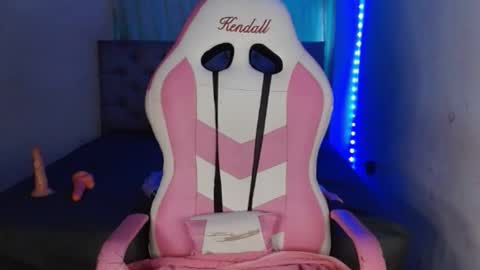 Snapshot of kendallrush2 chatting on February 7, 9:15 pm  Kendall Rush online show from February 7, 9:15 pm