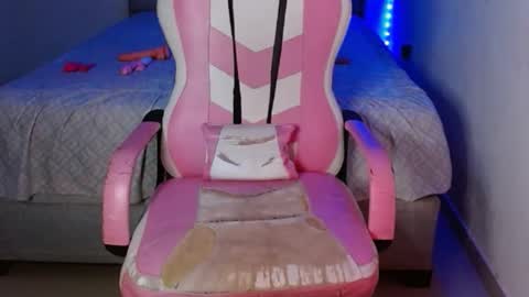 Snapshot of kendallrush2 chatting on February 16, 11:59 pm  Kendall Rush online show from February 16, 11:59 pm