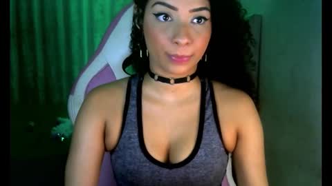 Snapshot of kendallrush2 chatting on October 11, 12:21 am  Kendall Rush online show from October 11, 12:21 am