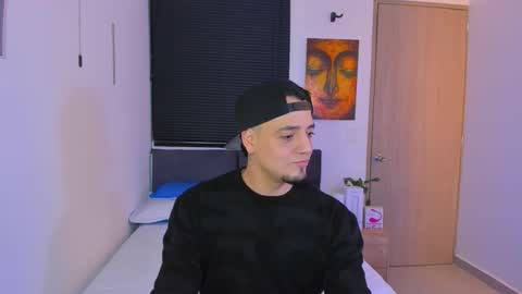 kendel_dimitri online show from March 26, 4:51 am