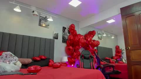 Kendra London online show from February 14, 11:40 am