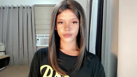 Snapshot of kendra_lunaxx chatting on March 2, 7:21 pm kendra_lunaxx online show from March 2, 7:21 pm