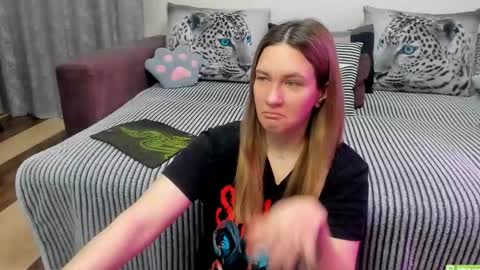 Kendra online show from March 8, 11:52 pm