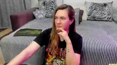 Kendra online show from April 7, 11:37 pm