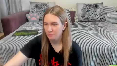 Kendra online show from May 15, 11:01 pm