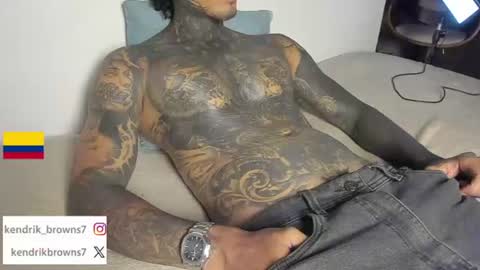 Snapshot of kendrik_brown chatting on June 20, 10:01 pm kendrick brown online show from June 20, 10:01 pm