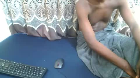 Snapshot of kenia_couples chatting on February 26, 9:21 am Nelian and Emma online show from February 26, 9:21 am