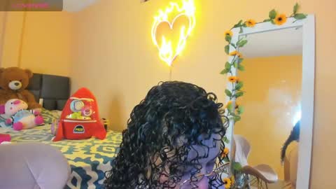 Snapshot of keniia_riizz chatting on May 14, 7:09 pm Kenia online show from May 14, 7:09 pm