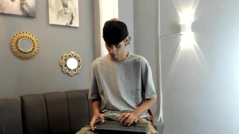 KENIX online show from October 18, 11:05 pm