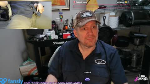 Snapshot of kenkuddles chatting on January 10, 11:43 am Ken Kuddles online show from January 10, 11:43 am