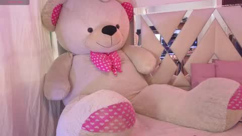 kenndal_tay online show from May 16, 7:45 pm