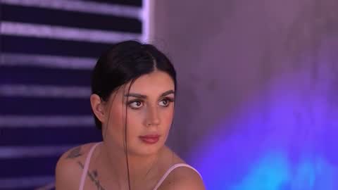 Kendra online show from February 13, 3:30 pm