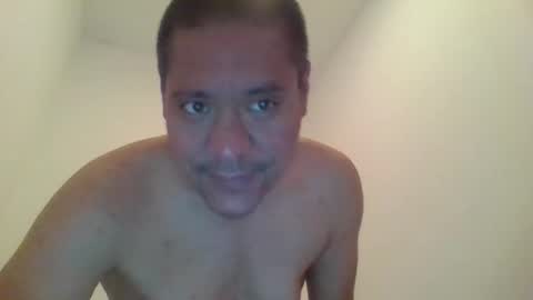 Snapshot of kennygrogers chatting on May 15, 11:39 am kennygrogers online show from May 15, 11:39 am