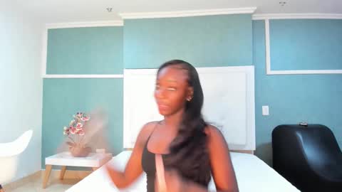 kentha_mitchells online show from September 30, 10:53 am
