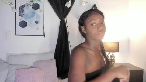 KENTHA  online show from April 7, 10:26 am