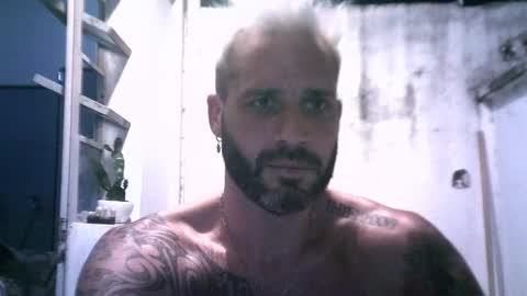 Snapshot of keny06 chatting on December 15, 11:31 pm keny06 online show from December 15, 11:31 pm