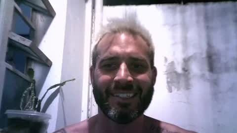 Snapshot of keny06 chatting on December 27, 2:36 am keny06 online show from December 27, 2:36 am