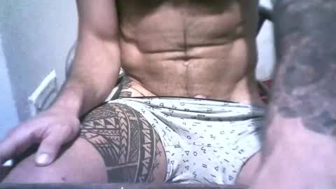 Snapshot of keny06 chatting on January 1, 5:54 am keny06 online show from January 1, 5:54 am