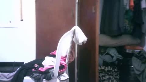 Snapshot of keny06 chatting on February 12, 10:35 am keny06 online show from February 12, 10:35 am