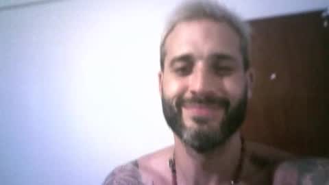 Snapshot of keny06 chatting on February 13, 3:18 am keny06 online show from February 13, 3:18 am