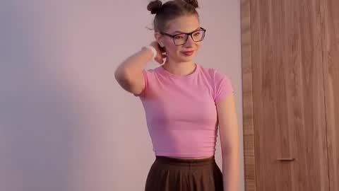 Lisa online show from February 7, 6:11 pm