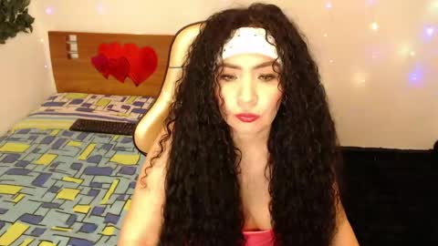 Snapshot of kerani__ chatting on May 13, 11:33 pm DANIELA online show from May 13, 11:33 pm