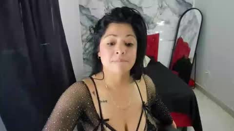 kerena929004 online show from March 6, 3:41 pm