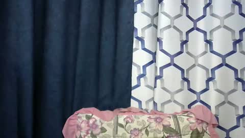 kering_lovly online show from November 7, 11:38 pm