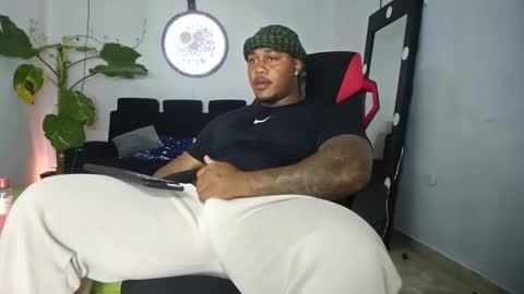 dany wolf002 online show from April 5, 7:33 pm