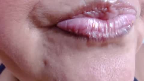 Snapshot of kerly_doll chatting on April 23, 2:52 pm K E R L Y online show from April 23, 2:52 pm