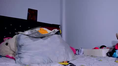 Snapshot of kerlysmith24 chatting on January 16, 9:40 pm Kerlysmith24 online show from January 16, 9:40 pm