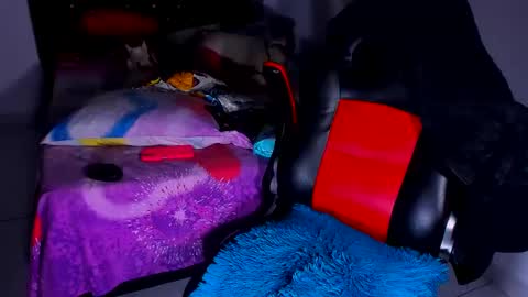 Snapshot of kerlysmith24 chatting on January 28, 6:39 pm Kerlysmith24 online show from January 28, 6:39 pm