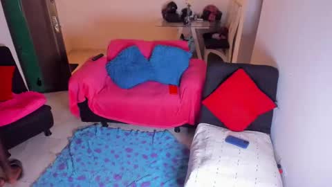 Snapshot of kerlysmith24 chatting on October 26, 4:24 pm Kerlysmith24 online show from October 26, 4:24 pm