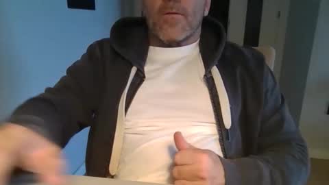 Snapshot of kermitgp3 chatting on December 15, 3:49 pm Anton online show from December 15, 3:49 pm