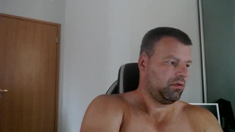 Snapshot of kert19 chatting on July 2, 5:24 am KerKER online show from July 2, 5:24 am